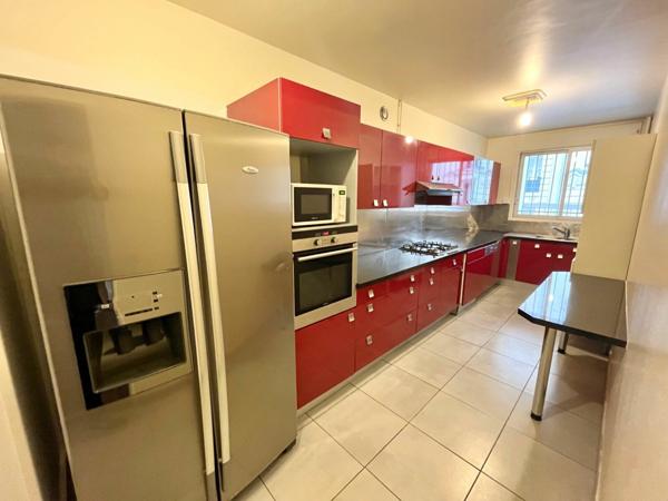 Appartement à louer    3 pièces • 92,05 m2 Paris 11