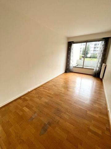 Appartement à louer    3 pièces • 92,05 m2 Paris 11