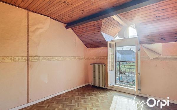 Maison à vendre    6 pièces • 125 m2 Saint-Éloy-les-Mines