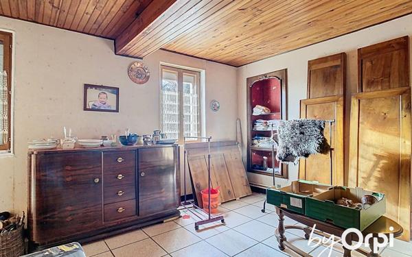 Maison à vendre    6 pièces • 125 m2 Saint-Éloy-les-Mines