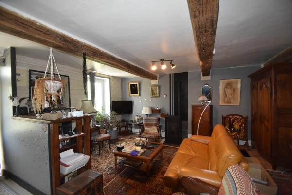 Chauffailles -Maison 110m² - 3 Chambres - proche commodités.