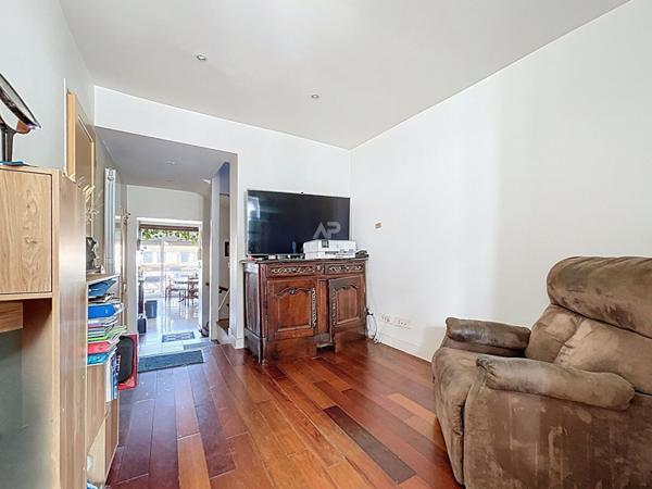 Immeuble MONTESSON VILLAGE €522 500 ** - Référence 162016