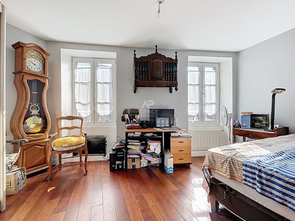 Immeuble MONTESSON VILLAGE €522 500 ** - Référence 162016