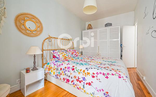 Appartement à vendre    2 pièces • 32,45 m2 Paris 11