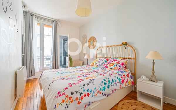 Appartement à vendre    2 pièces • 32,45 m2 Paris 11
