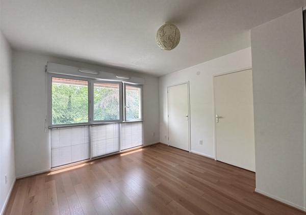 Studio lumineux de 21.70 m² avec vue sur le parc de Procé