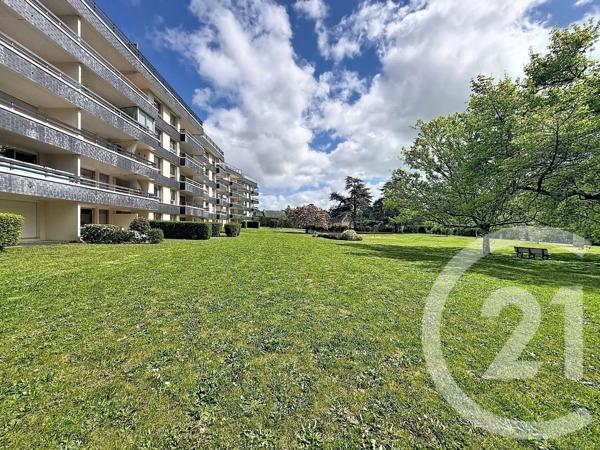 Appartement F4 à vendre  5 pièces - 116,27 m 2   LANNION  - 22