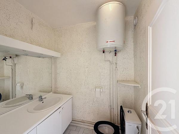 Appartement F4 à vendre  5 pièces - 116,27 m 2   LANNION  - 22