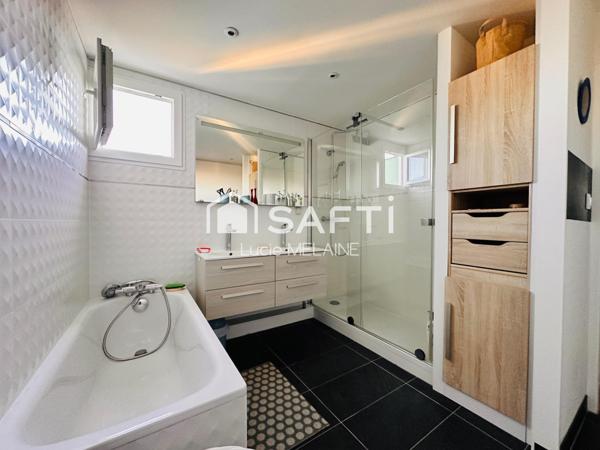 Bel appartement à Mérignac Daguin/ tram A /dernier étage