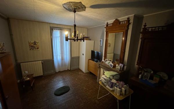 Maison à vendre    6 pièces •  Saint-Jean-en-Royans