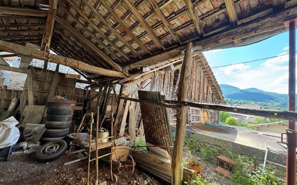 Maison à vendre    6 pièces •  Saint-Jean-en-Royans