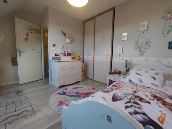 MAISON 4 CHAMBRES / SOUS-SOL/ IDEALEMENT SITUEE SECTEUR OUEST /PONT DU CHÂTEAU (63)