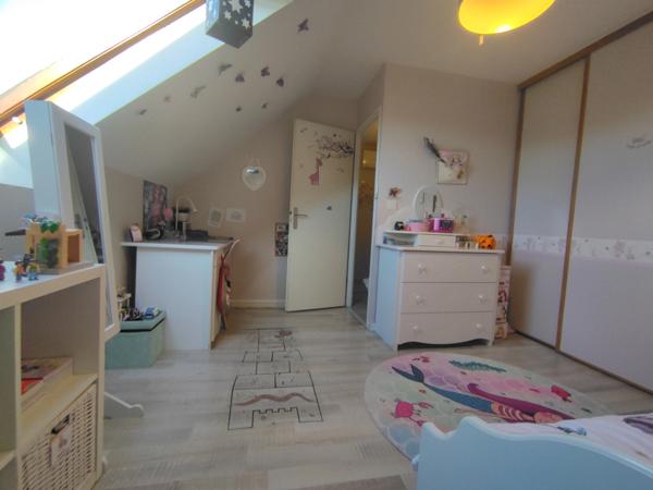 MAISON 4 CHAMBRES / SOUS-SOL/ IDEALEMENT SITUEE SECTEUR OUEST /PONT DU CHÂTEAU (63)