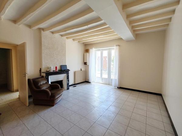 Opportunité ! Maison composée de deux logements en centre-ville, avec jardin, appentis et terrain.