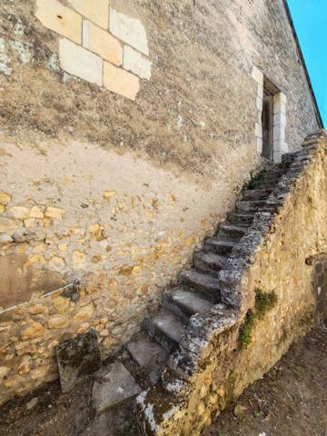 Opportunité ! Maison composée de deux logements en centre-ville, avec jardin, appentis et terrain.