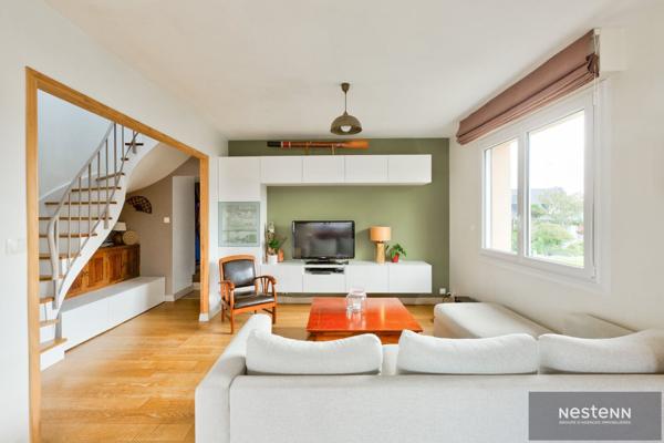 À VENDRE, maison en plein bourd d'yffiniac avec garage et jardin , 4 chambres possibilité 5!