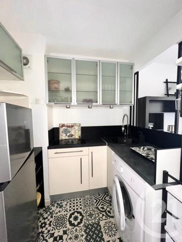 Appartement F2 à vendre  2 pièces - 25 m2 LA LONDE LES MAURES - 83