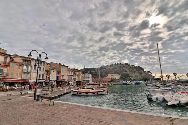 Fonds de commerce - Restaurant emblématique - Emplacement n°1