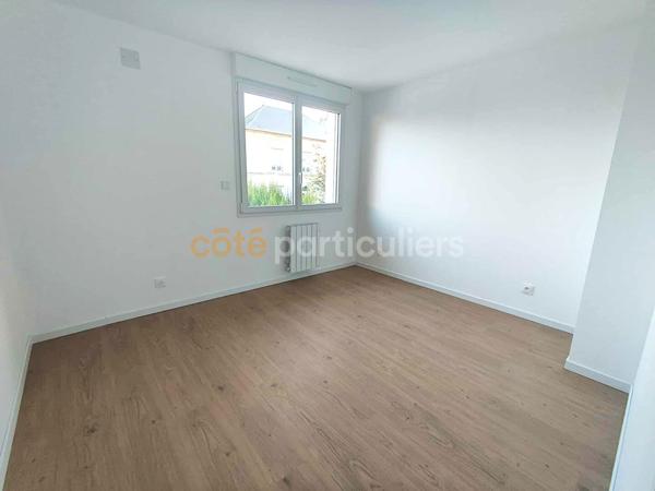 Location
                Appartement66,39 m² - 3 Pièces -
                    MEZIDON VALLEE D AUGE (14270)