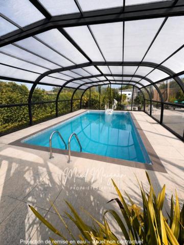 Propriété familiale, très beaux volumes, piscine et atelier, cadre calme et sans vis-à-vis