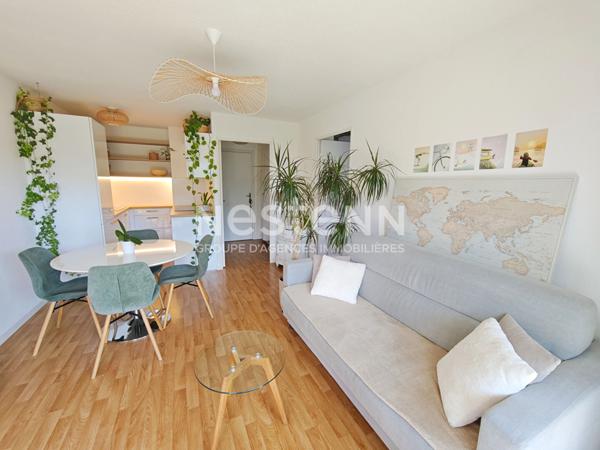 A vendre à Séné Vannes Appartement  T2  Extérieur place de parking