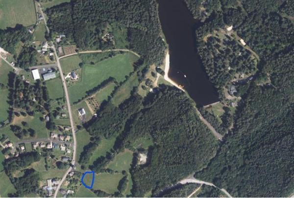 Terrain constructible à 300 m du Lac de Soursac