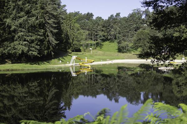Terrain constructible à 300 m du Lac de Soursac