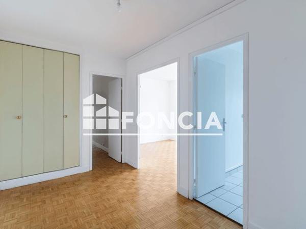 À vendre Appartement 5 pièces 96.6 m² - Versailles 78000