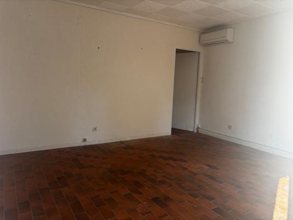 Villeneuve-lès-Avignon (30400) Maison à rénover 85 m2 et grand garage
