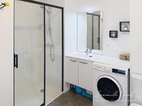 Sarzeau · Appartement T2 de 43 m² avec balcon et parking couvert, à 1 km du Golfe et 300m des commerces