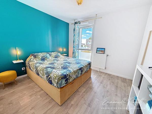 Sarzeau · Appartement T2 de 43 m² avec balcon et parking couvert, à 1 km du Golfe et 300m des commerces
