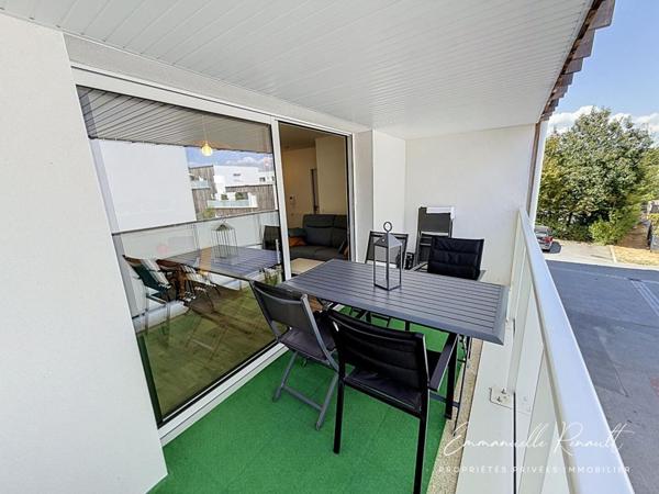 Sarzeau · Appartement T2 de 43 m² avec balcon et parking couvert, à 1 km du Golfe et 300m des commerces