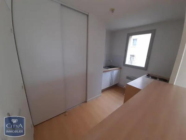 Appartement à louer 3 pièces 66.88m² Blois (41000)