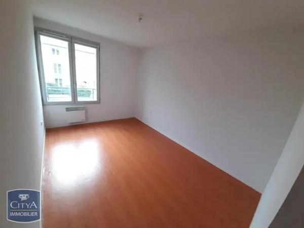 Appartement à louer 3 pièces 66.88m² Blois (41000)