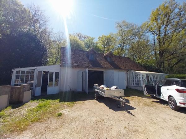 Relais de chasse à vendre - Cour Cheverny - 3 Ha, Maison principale rénovée (5 Chbs) + annexes et dépendances
