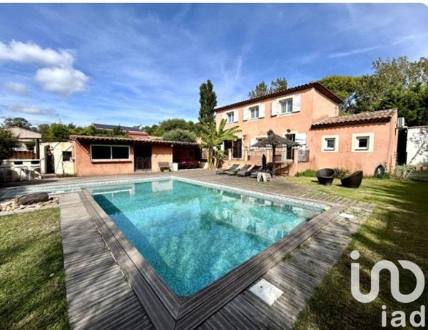 Maison à vendre 6 pièces 130 m² Simiane-Collongue