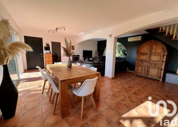 Maison à vendre 6 pièces 130 m² Simiane-Collongue