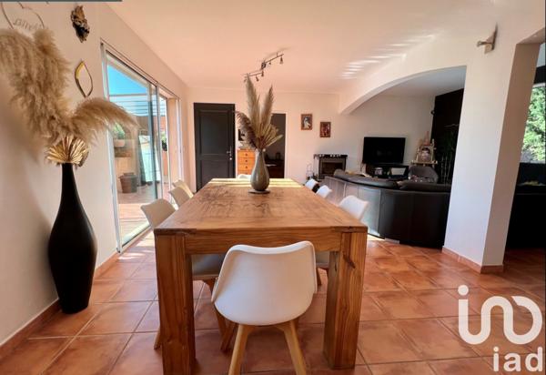 Maison à vendre 6 pièces 130 m² Simiane-Collongue