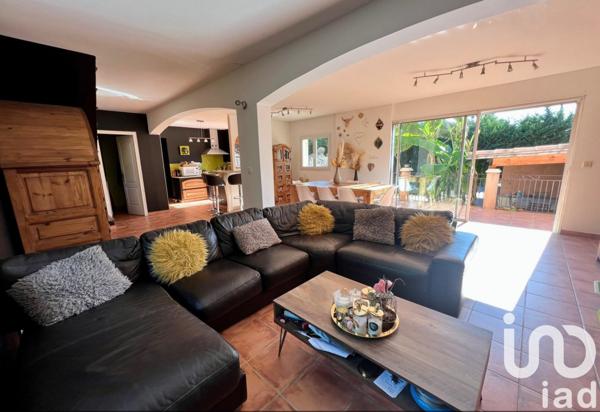 Maison à vendre 6 pièces 130 m² Simiane-Collongue