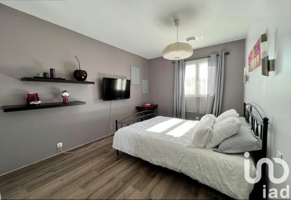 Maison à vendre 6 pièces 130 m² Simiane-Collongue