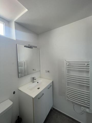 REF 8834- 46 RUE SAINT JACQUES - F2 MEUBLE