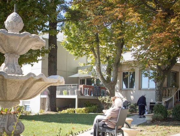 INVESTISSEMENT LOCATIF – Marseille – Résidence EHPAD Domaine de Fontfrède – 5,99 de rentabilité