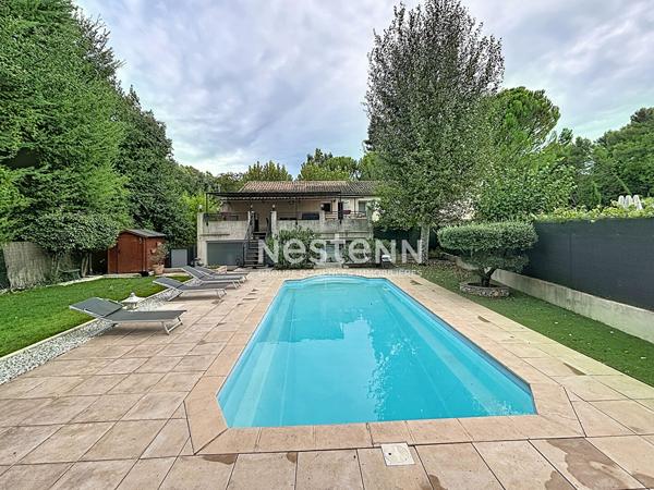 LE THOLONET - Maison de 189 m2 avec T3 indépendant et piscine.