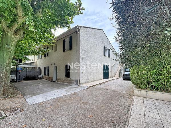 LE THOLONET - Maison de 189 m2 avec T3 indépendant et piscine.