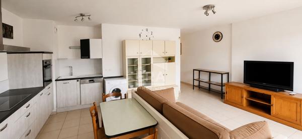 Exclusivité ERA IMMOBILIER : Superbe Appartement 3 pièces avec  2 Terrasses et place parking en sous sol