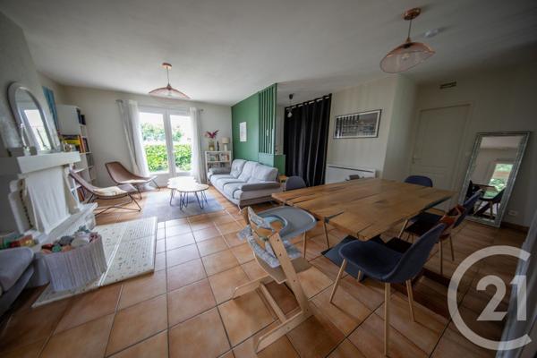 Maison à vendre  6 pièces - 96,55 m 2   ST MEDARD EN JALLES  - 33