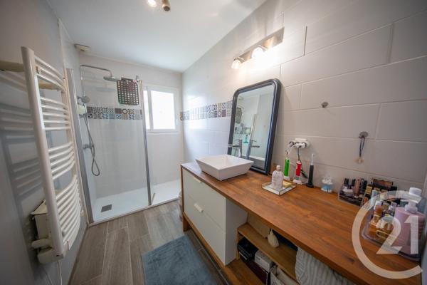Maison à vendre  6 pièces - 96,55 m 2   ST MEDARD EN JALLES  - 33
