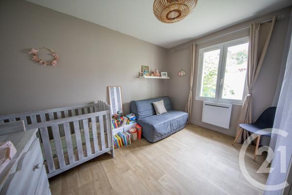 Maison à vendre  6 pièces - 96,55 m 2   ST MEDARD EN JALLES  - 33