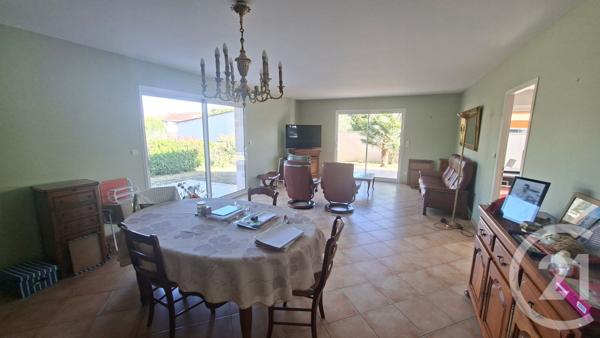 Maison à vendre  6 pièces - 154 m 2   ANGOULEME  - 16