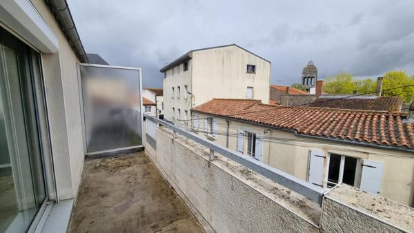 Appartement Lucon 1 pièce(s) 25.59 m2